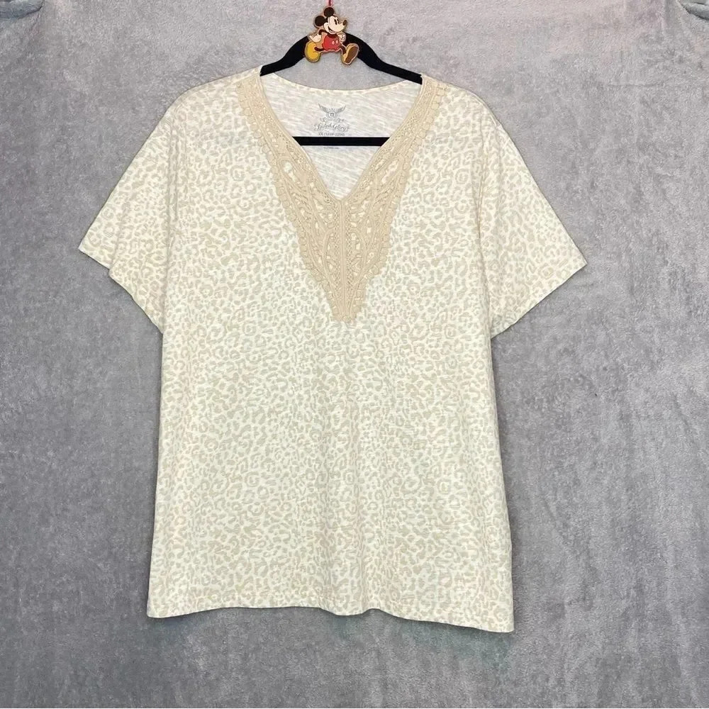 FADED Glory 2X Top Shirt Brown Animal Print Embroidered V Neck Short Sleeve